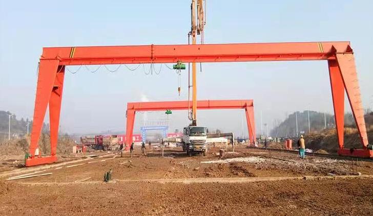 全包箱葫蘆單梁門(mén)式起重機(jī)